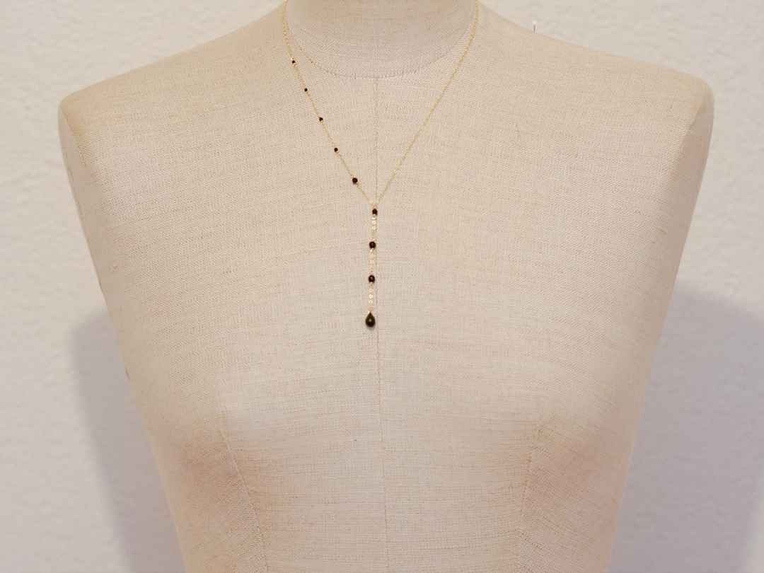 Andrea - Asymmetric Y necklace with dainty black spinel