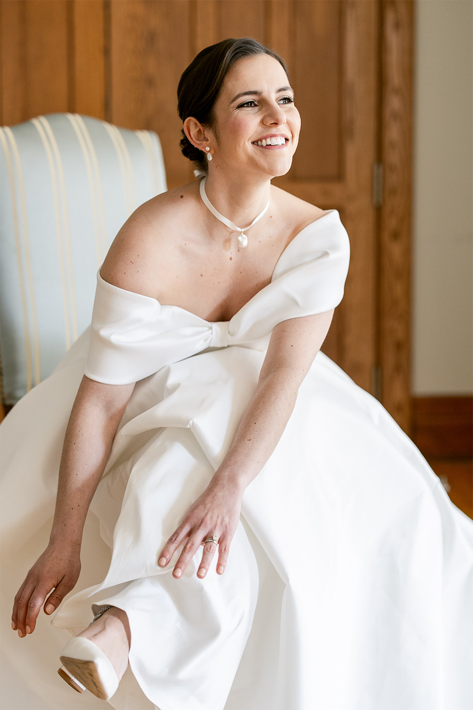 Jasmine - Modern Silk Choker with Baroque Pearl PM Atelier Jasmine - Modern Silk Choker with Baroque Pearl PM Atelier