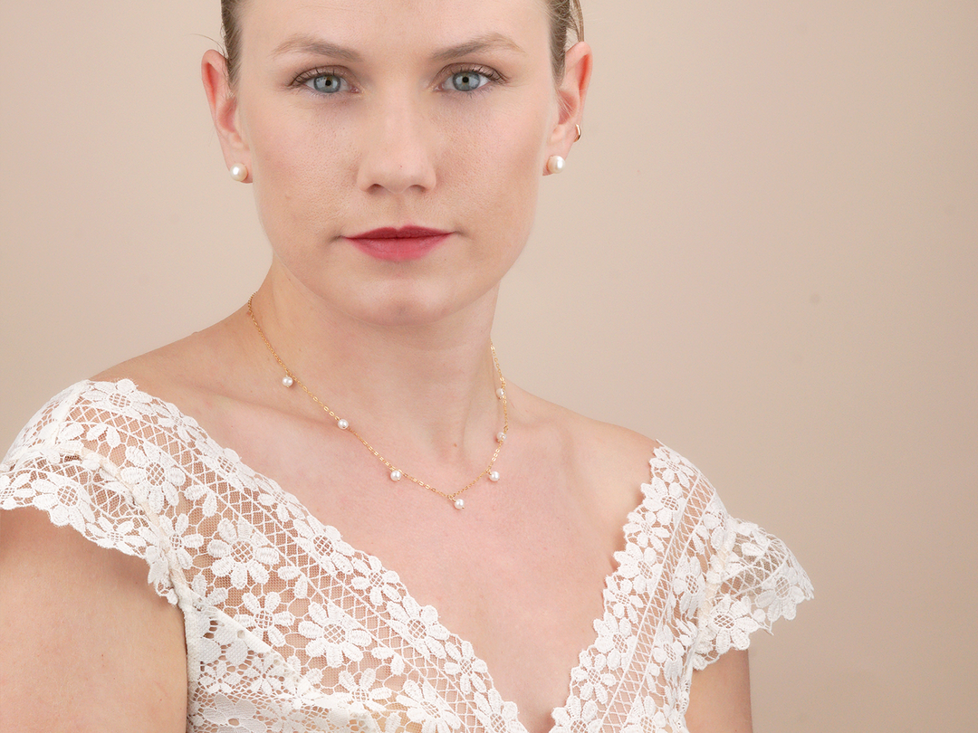 Nara - Round pearl charm necklace