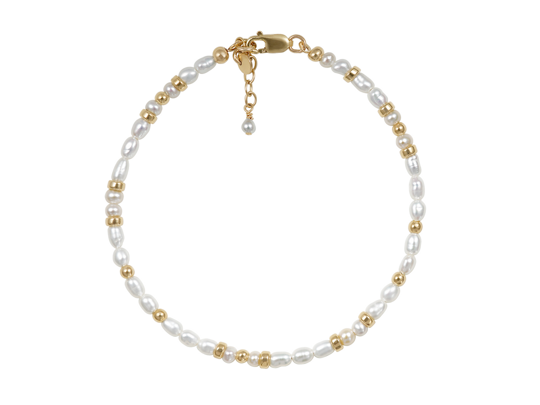 Maeve - Bracelet raffiné en perles d'eau douce avec perles dorées