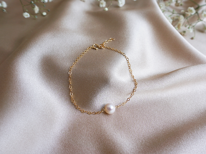 solitaire pearl bracelet