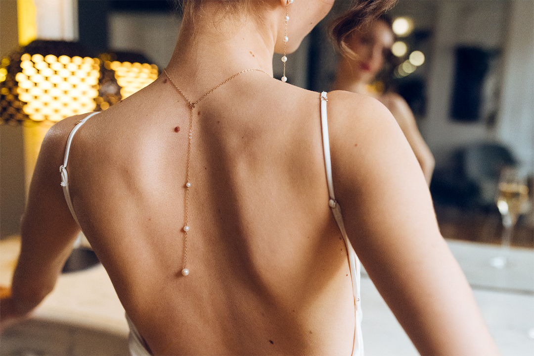 Rose Back Necklace - Single Pearl Choker with Back Pendant