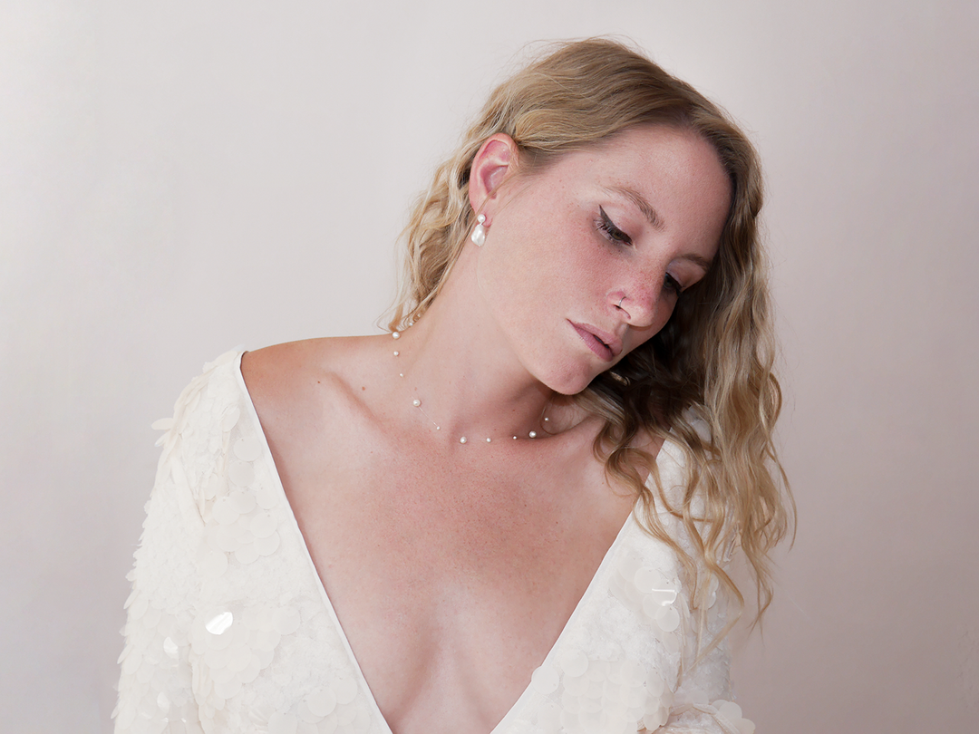 Aimée - Floating Pearl Choker on invisible thread
