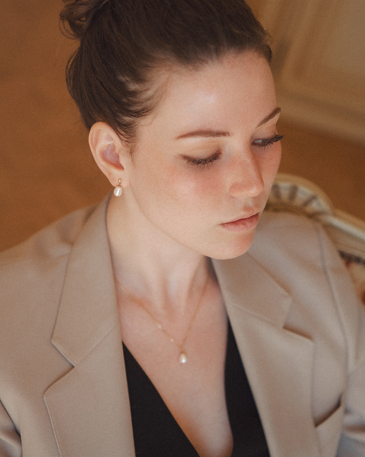 Julie - Classic Teardrop Pearl Earrings