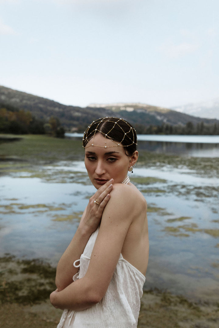 Sarah - Bijou de tête avec des perles d'eau douce naturelles