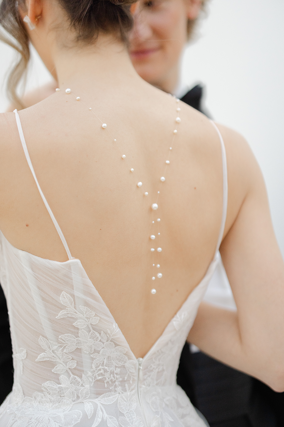 Aimée - Back Necklace with Floating Pearls Bridal