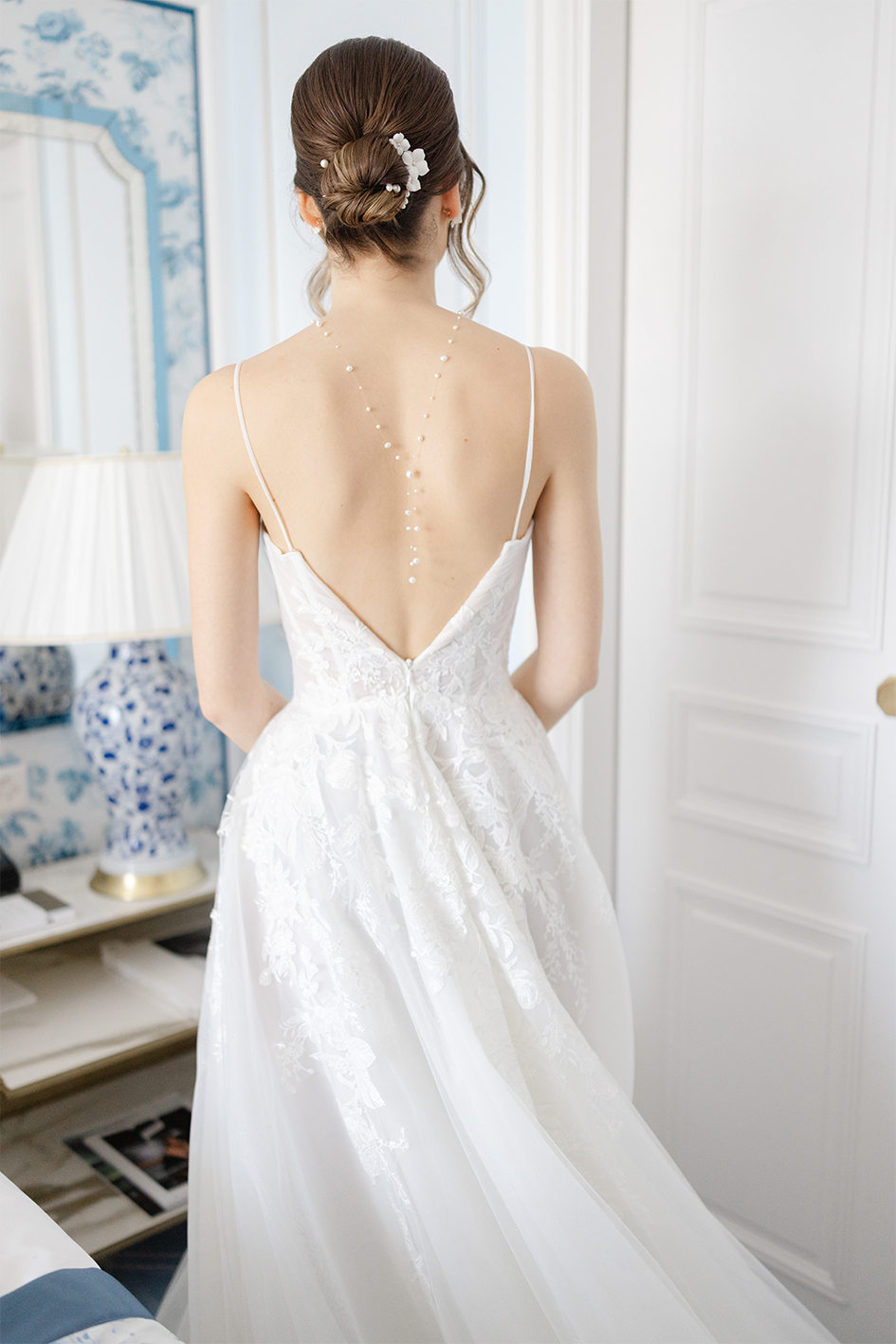 Aimée - Back Necklace with Floating Pearls Bridal