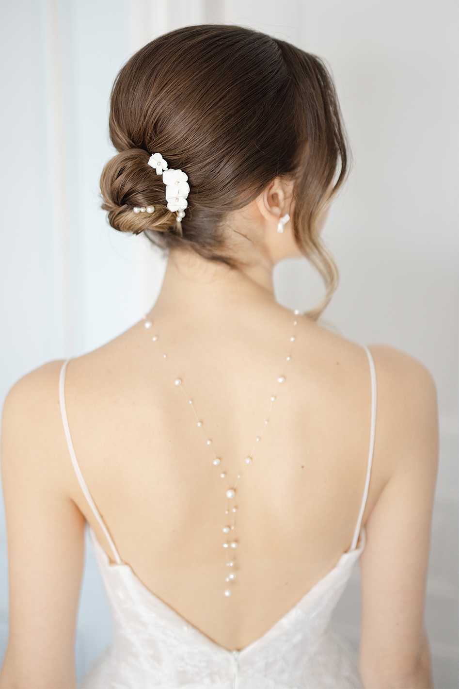 Aimée - Back Necklace with Floating Pearls Bridal