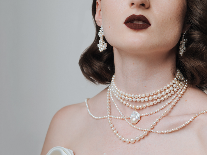 French Riviera - Pendant Cluster Pearl Earrings