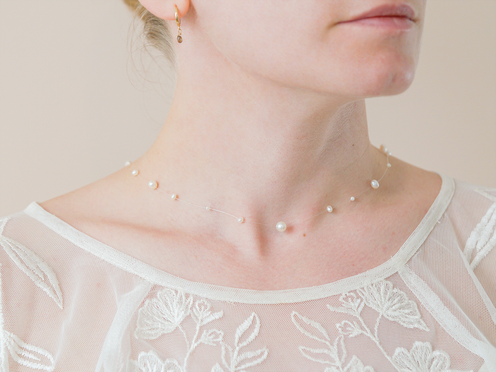 collier de parles flottantes pour mariage par pm atelier