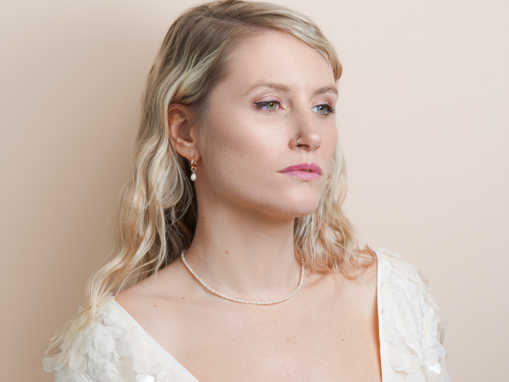 Julie Hoops - Tiny Pearl