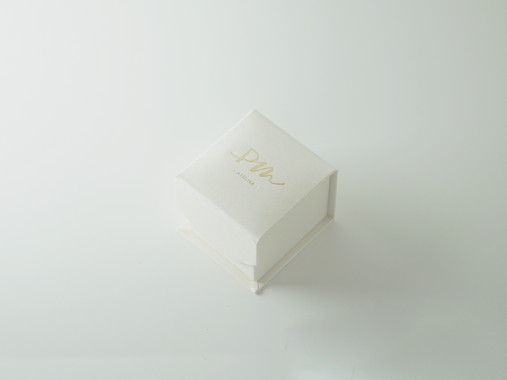 Studs, ring, short earrings box - Premium