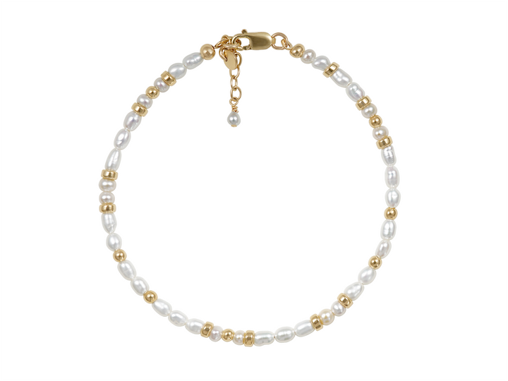 Maeve - Bracelet raffiné en perles d'eau douce avec perles dorées
